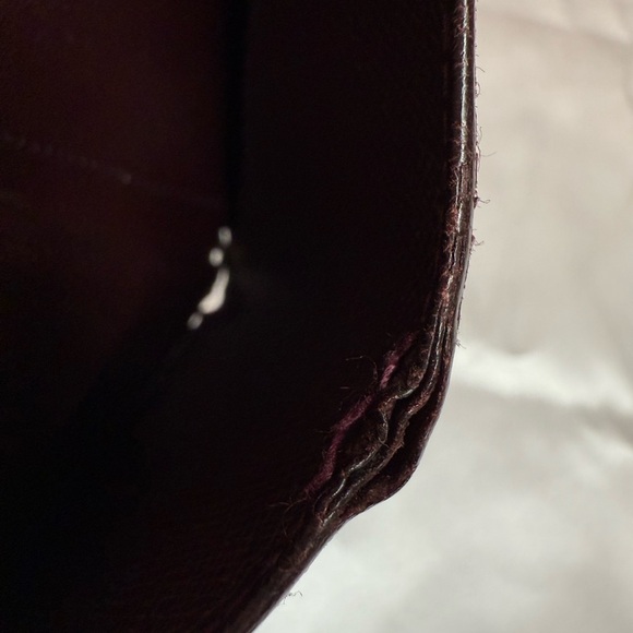 Louis Vuitton Bifold Wallet Brown Taiga Leather (Made in France) with Callouts - Picture 9 of 15